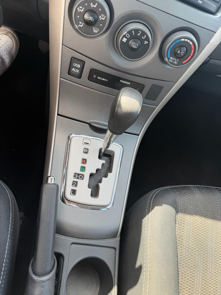 Toyota Corolla S 5-Speed MT 2013