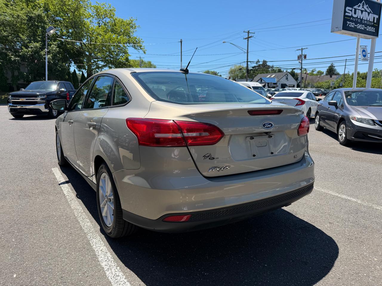 Ford Focus SE Sedan 2015