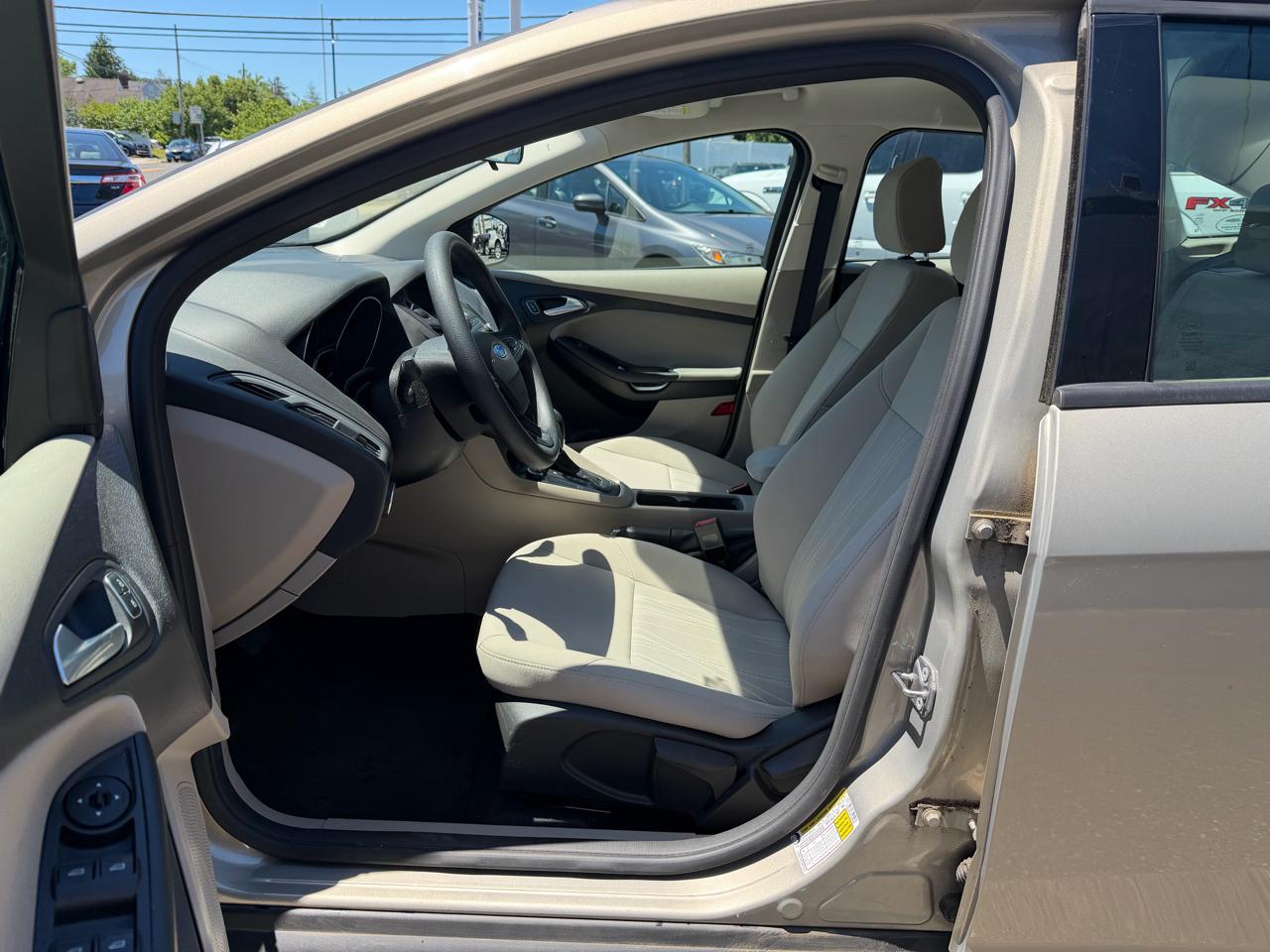 Ford Focus SE Sedan 2015
