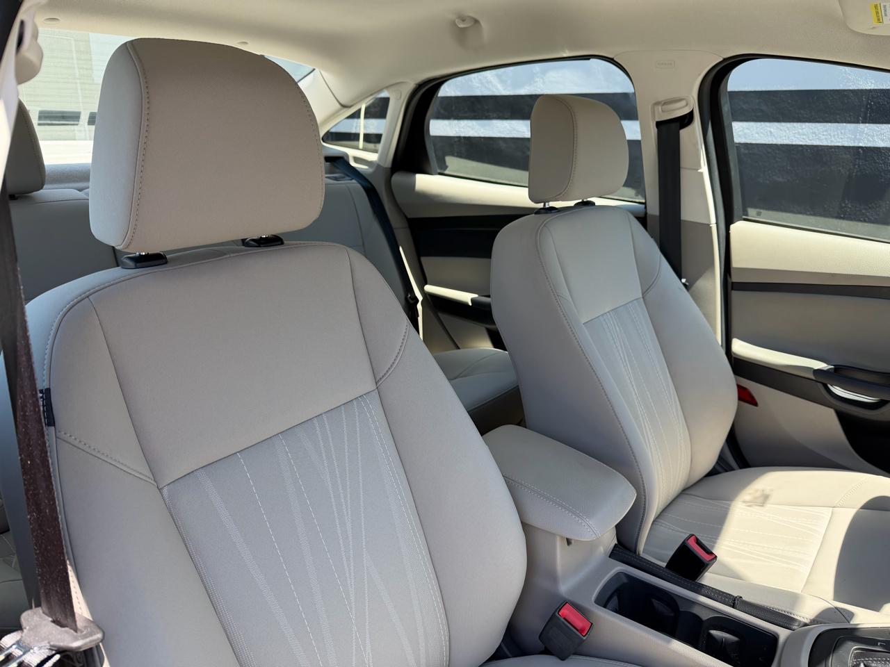 Ford Focus SE Sedan 2015