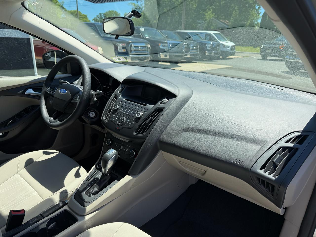 Ford Focus SE Sedan 2015