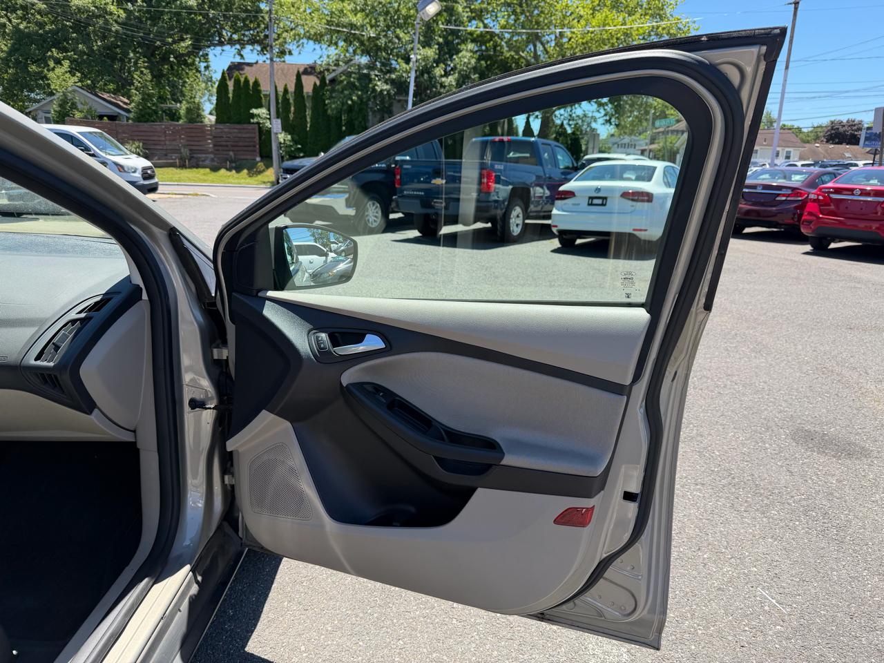 Ford Focus SE Sedan 2015