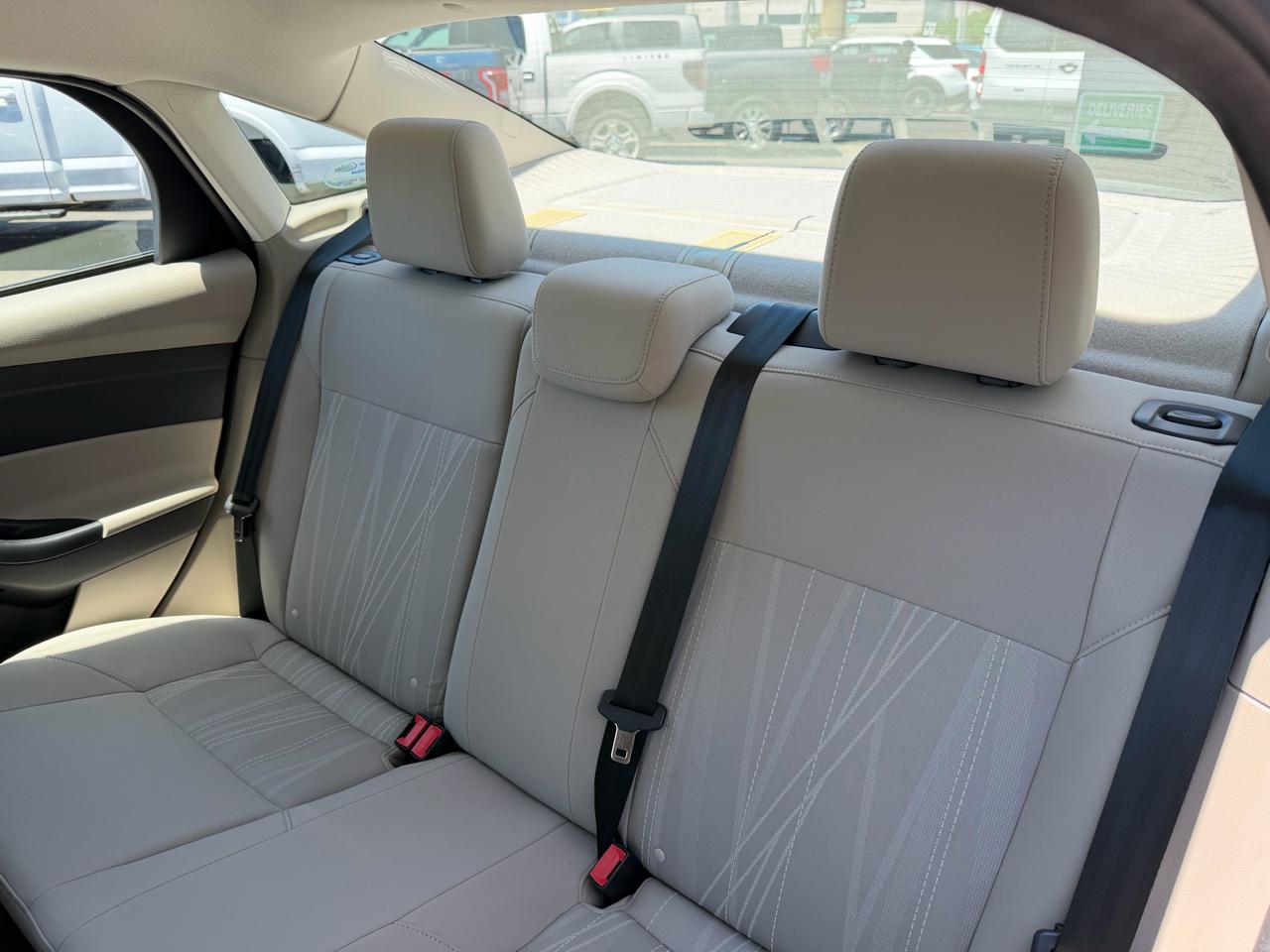 Ford Focus SE Sedan 2015