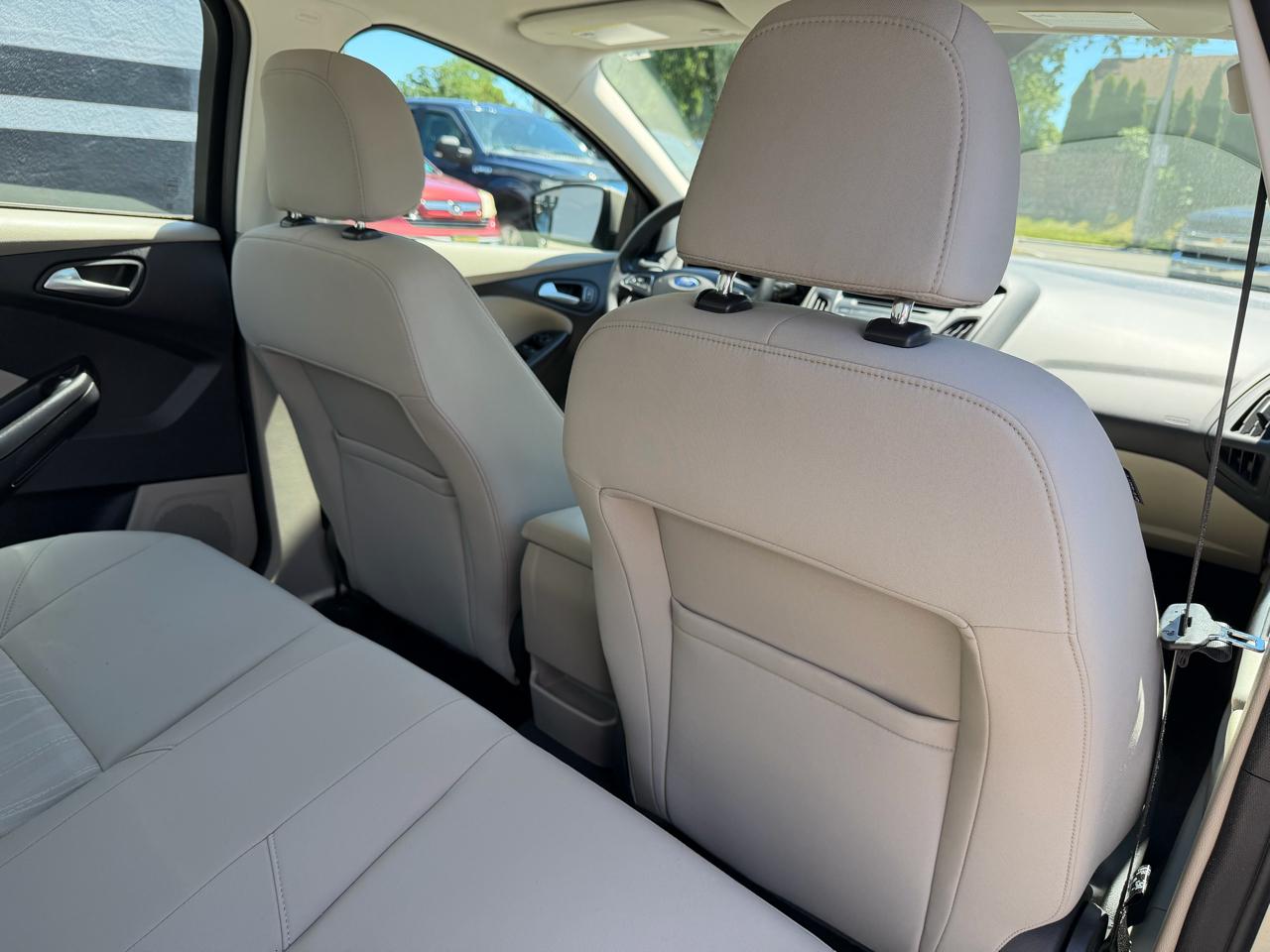 Ford Focus SE Sedan 2015