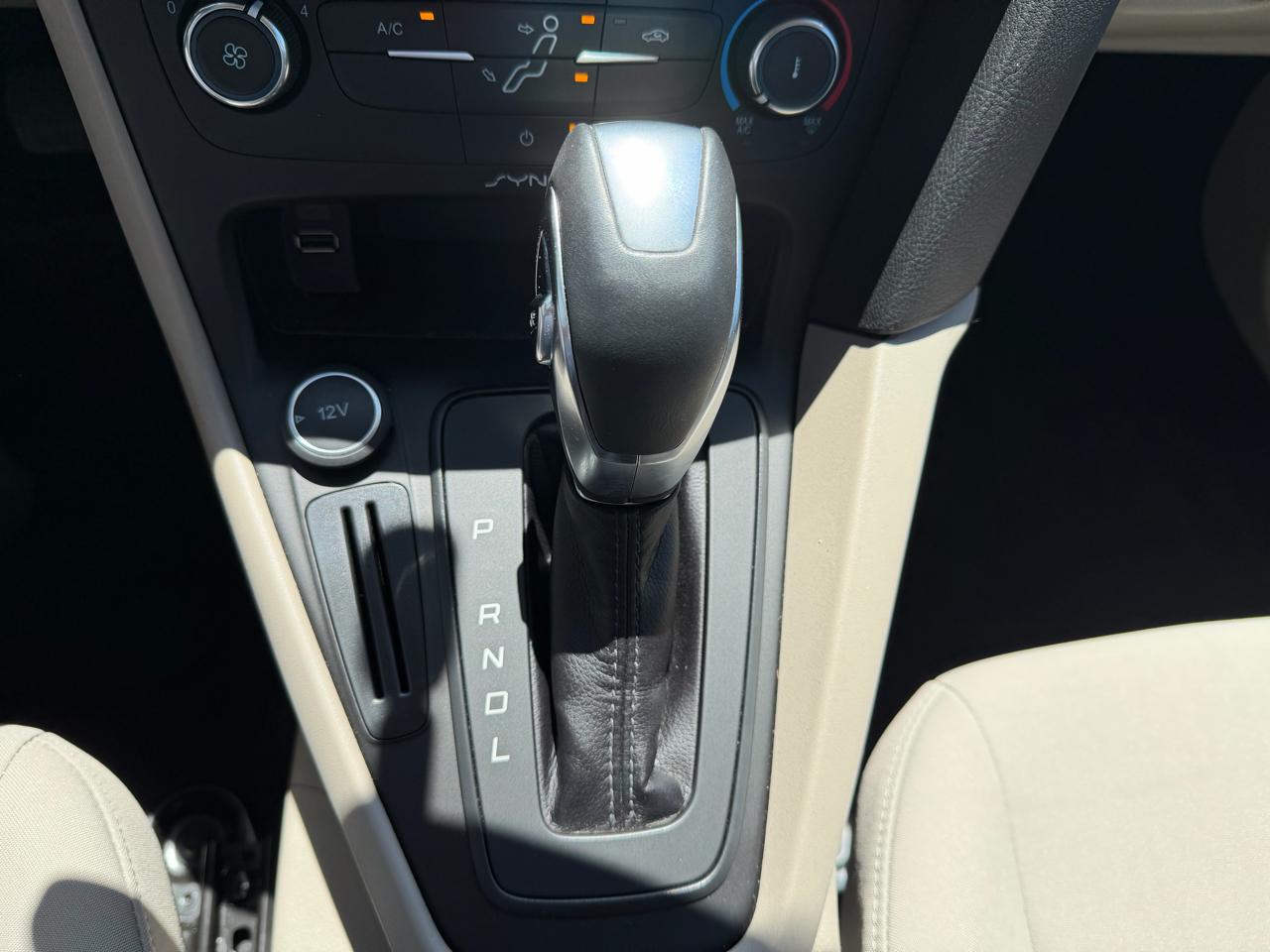 Ford Focus SE Sedan 2015