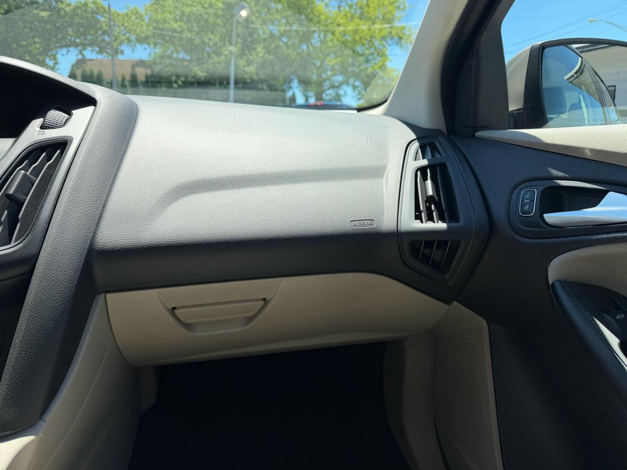 Ford Focus SE Sedan 2015