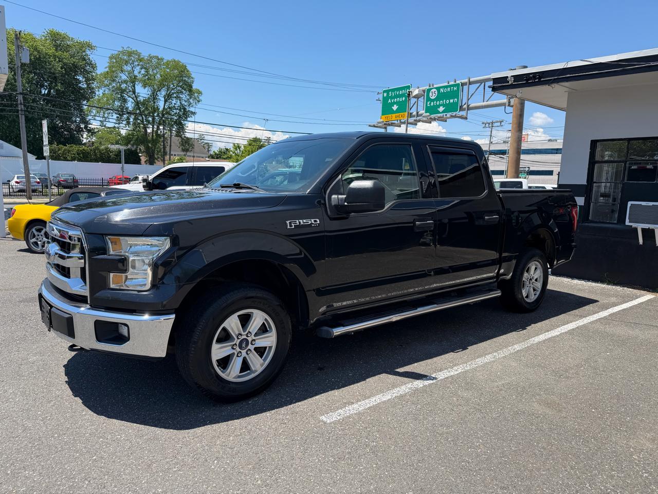 Ford F-150 XL SuperCrew 5.5-ft. Bed 4WD 2015