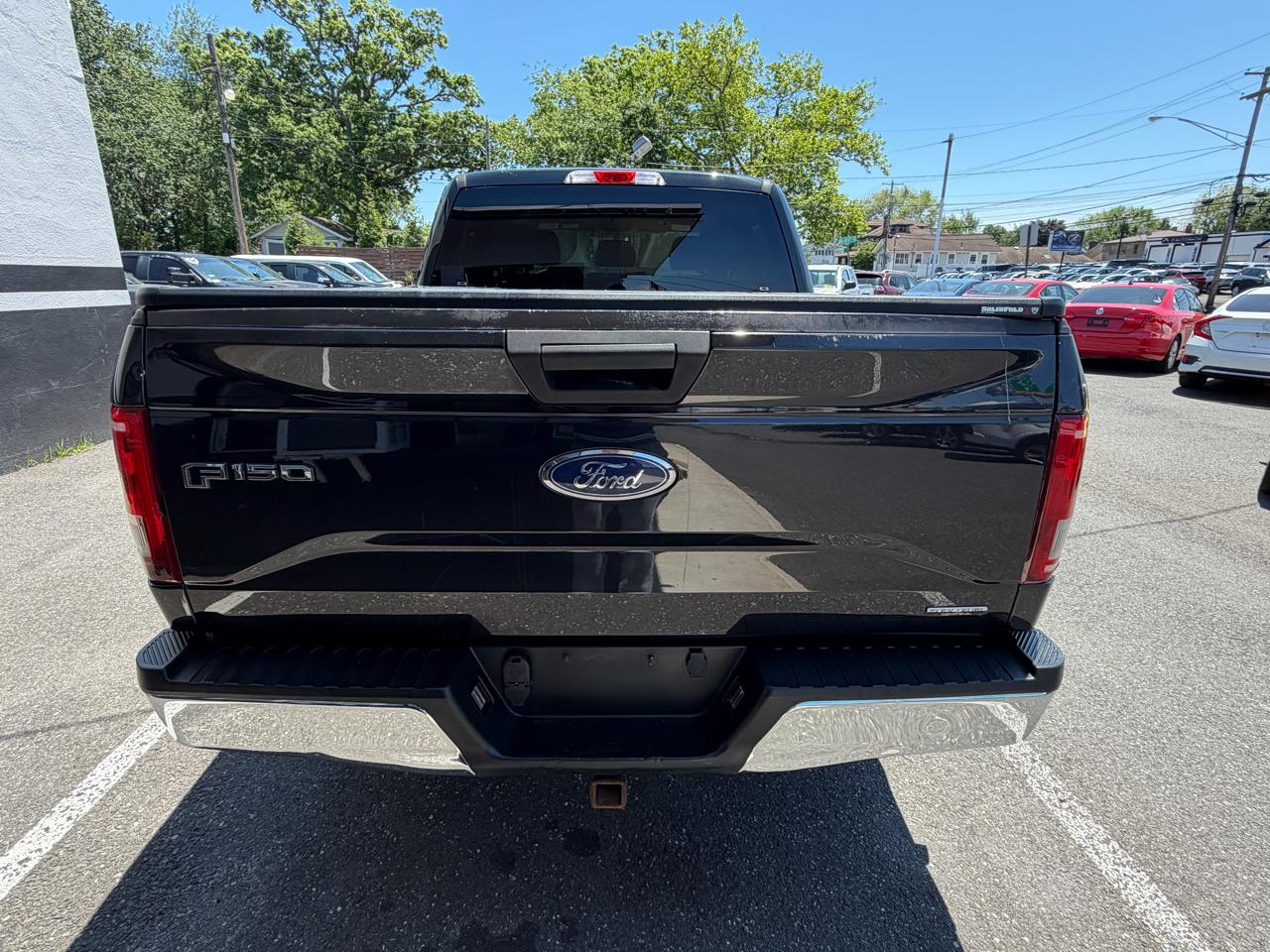 Ford F-150 XL SuperCrew 5.5-ft. Bed 4WD 2015