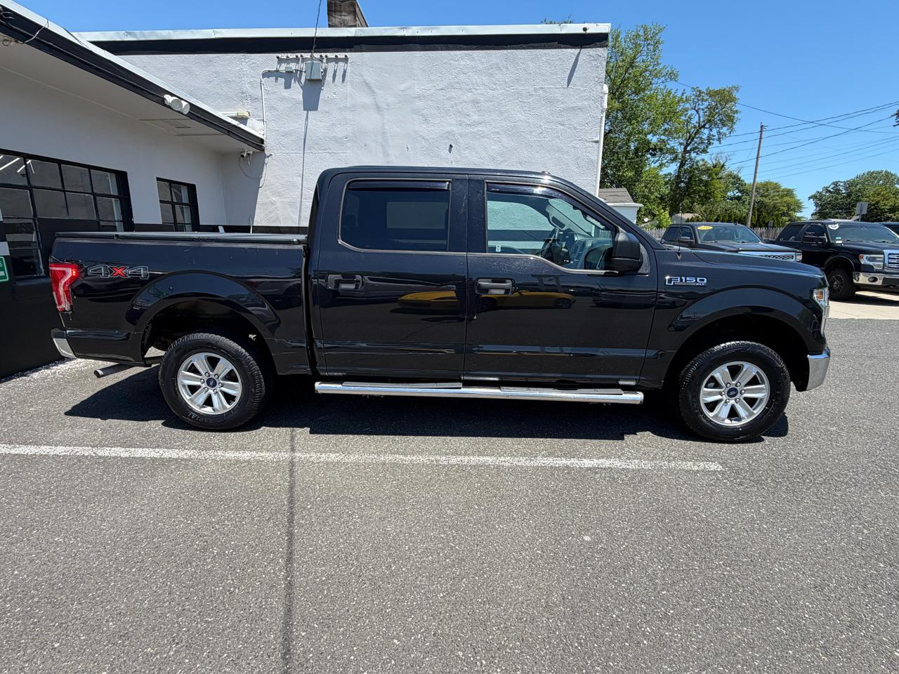 Ford F-150 XL SuperCrew 5.5-ft. Bed 4WD 2015