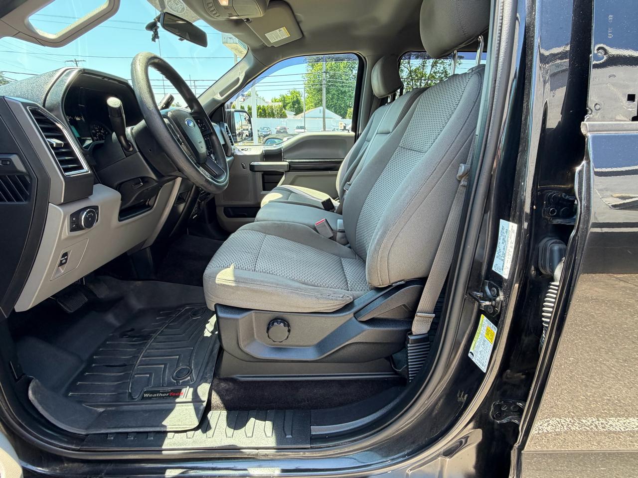 Ford F-150 XL SuperCrew 5.5-ft. Bed 4WD 2015