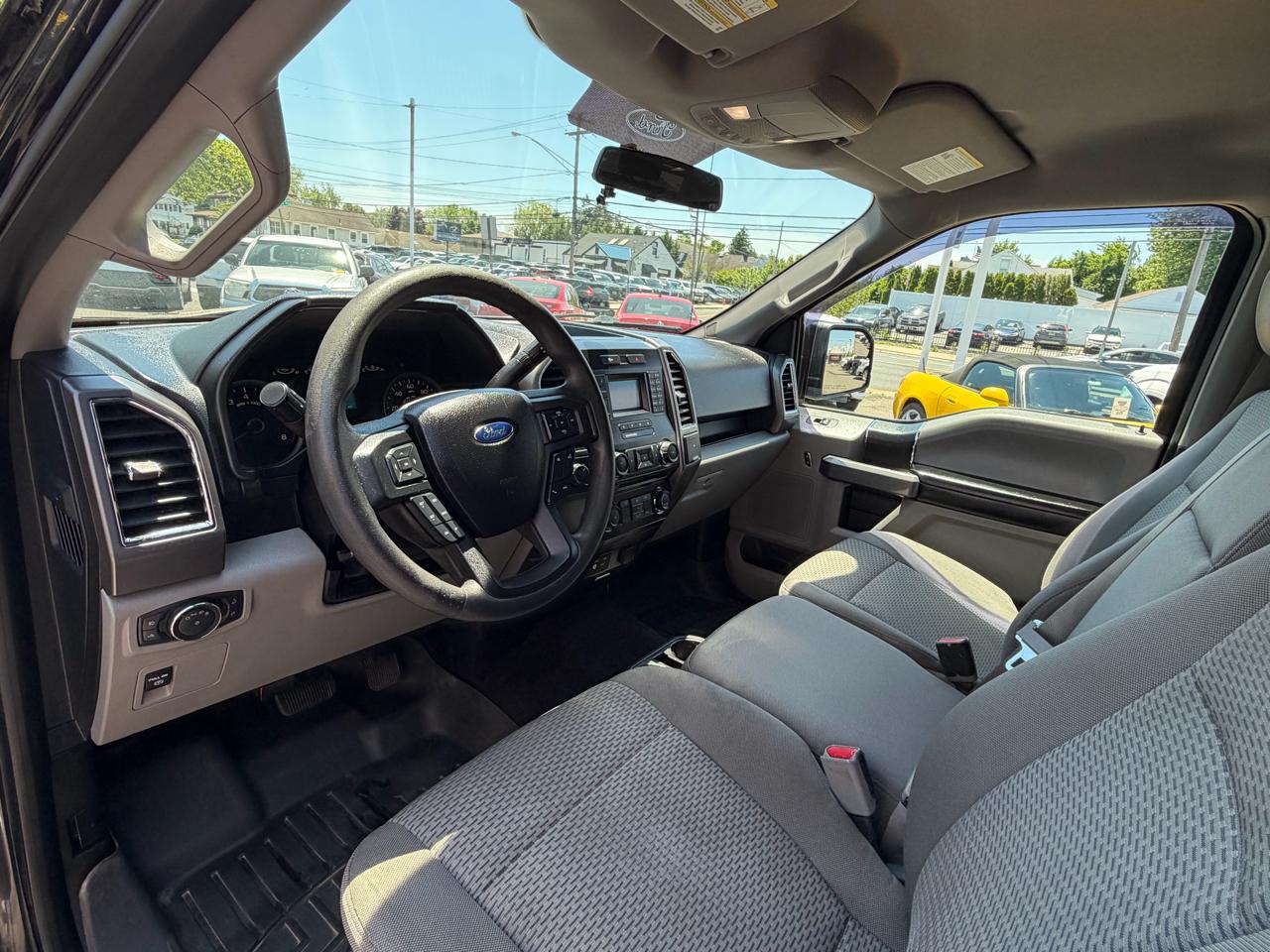 Ford F-150 XL SuperCrew 5.5-ft. Bed 4WD 2015