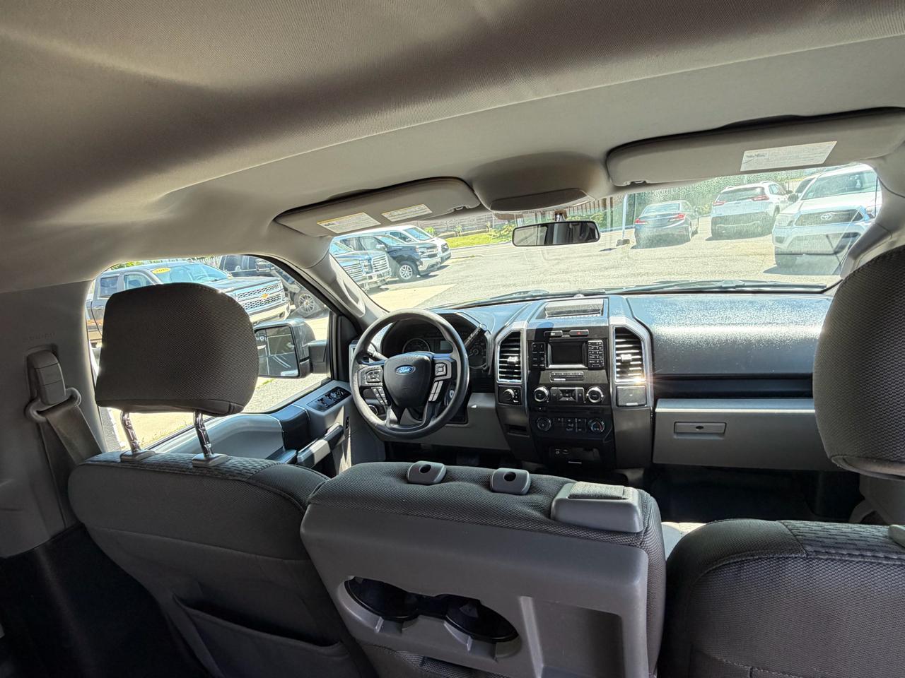Ford F-150 XL SuperCrew 5.5-ft. Bed 4WD 2015
