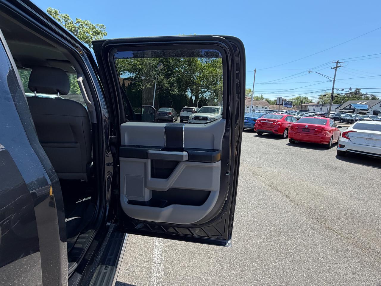 Ford F-150 XL SuperCrew 5.5-ft. Bed 4WD 2015