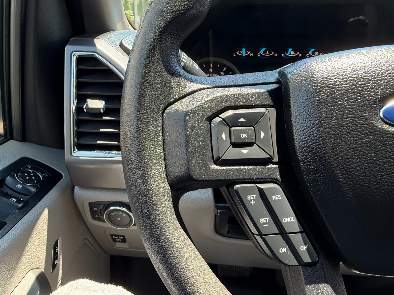 Ford F-150 XL SuperCrew 5.5-ft. Bed 4WD 2015
