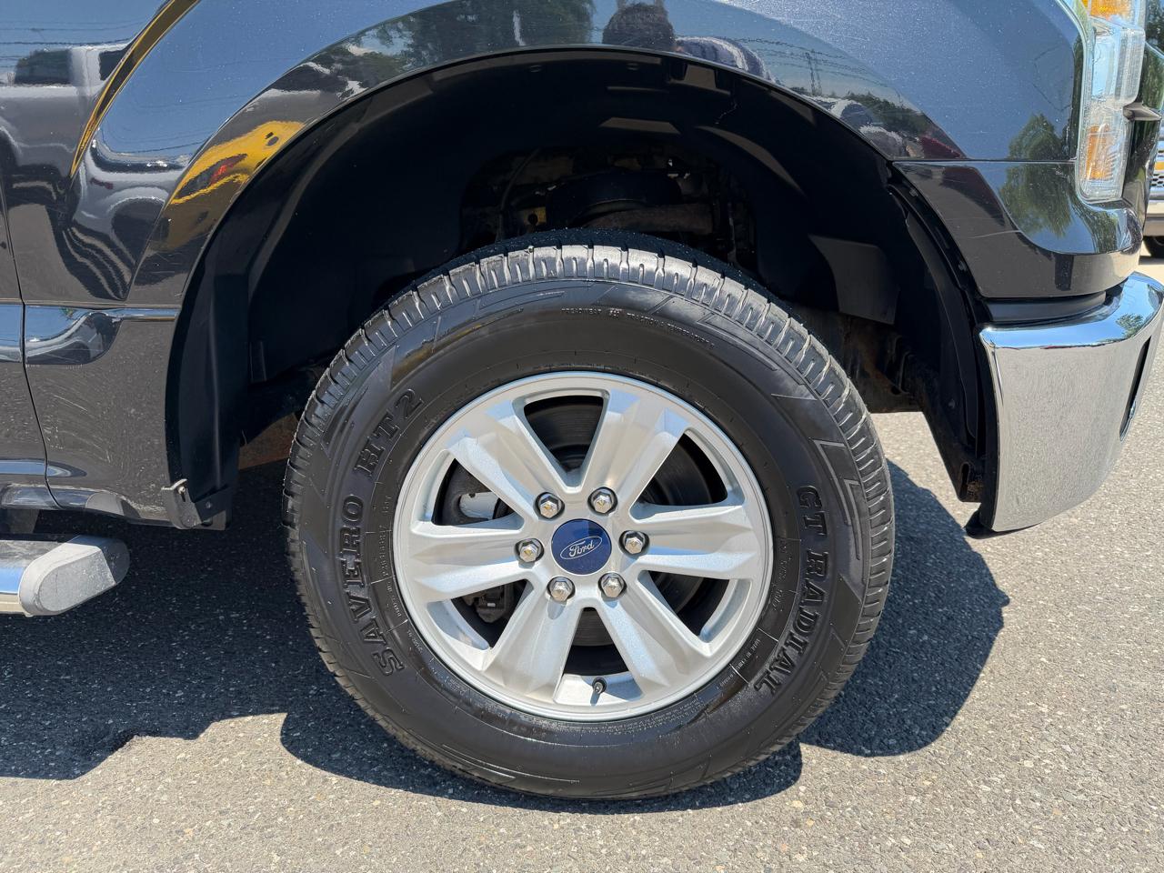 Ford F-150 XL SuperCrew 5.5-ft. Bed 4WD 2015