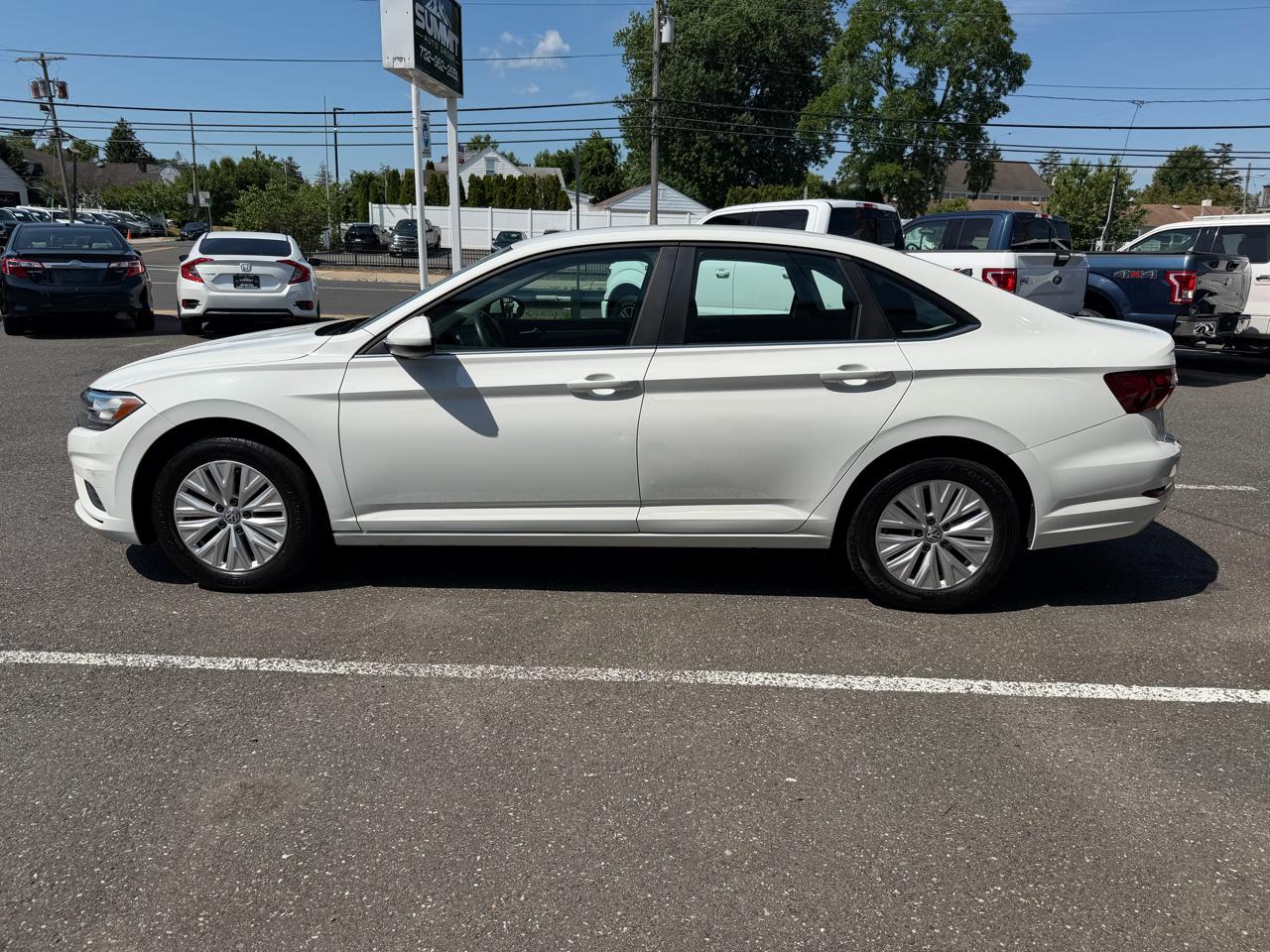 Volkswagen Jetta 1.4T S 6A 2019