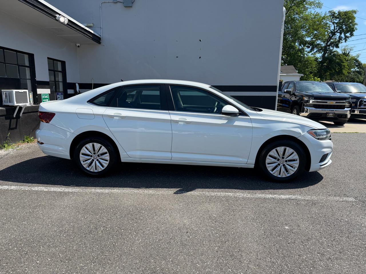Volkswagen Jetta 1.4T S 6A 2019