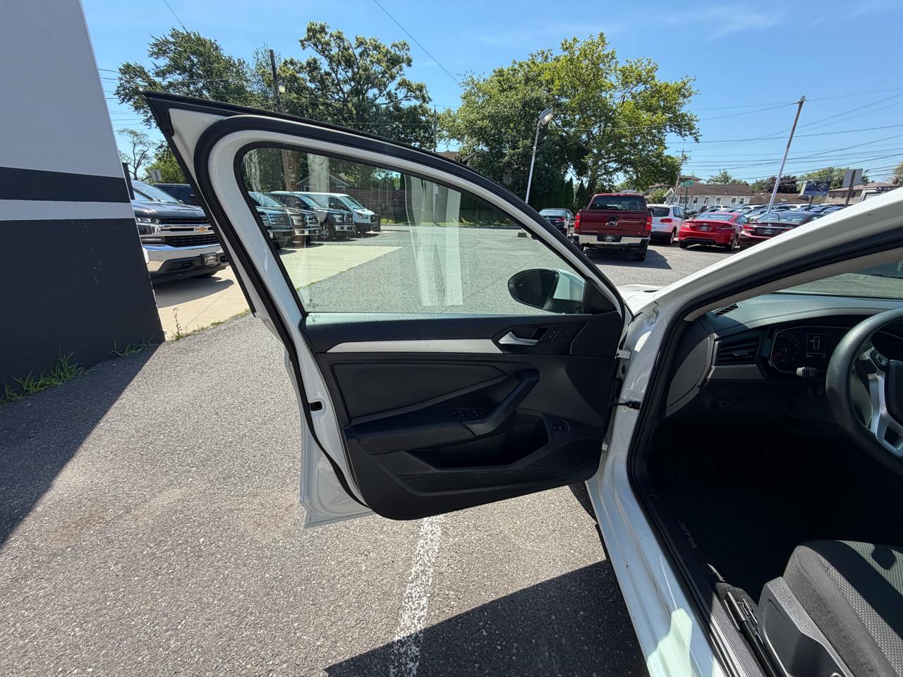Volkswagen Jetta 1.4T S 6A 2019