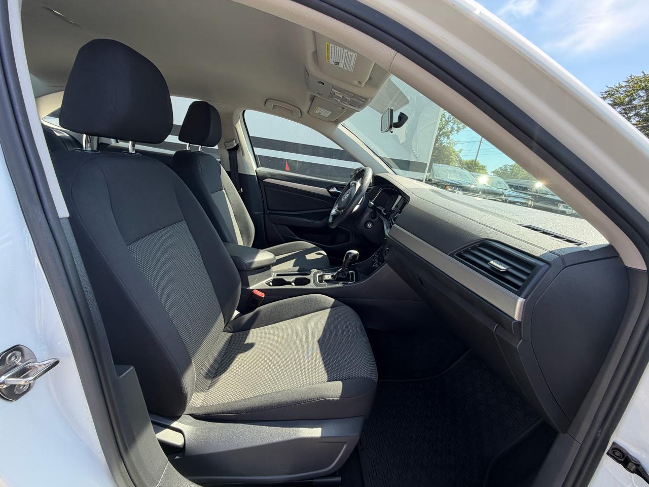 Volkswagen Jetta 1.4T S 6A 2019