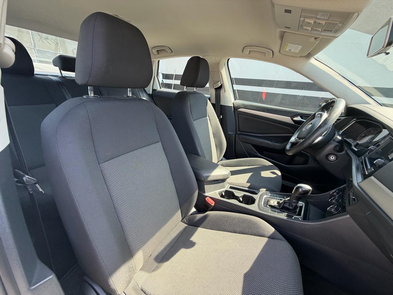Volkswagen Jetta 1.4T S 6A 2019
