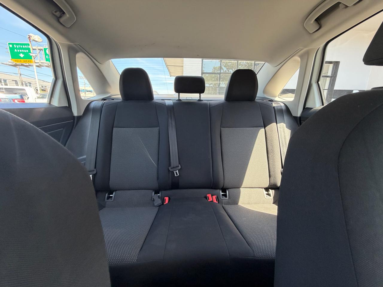 Volkswagen Jetta 1.4T S 6A 2019