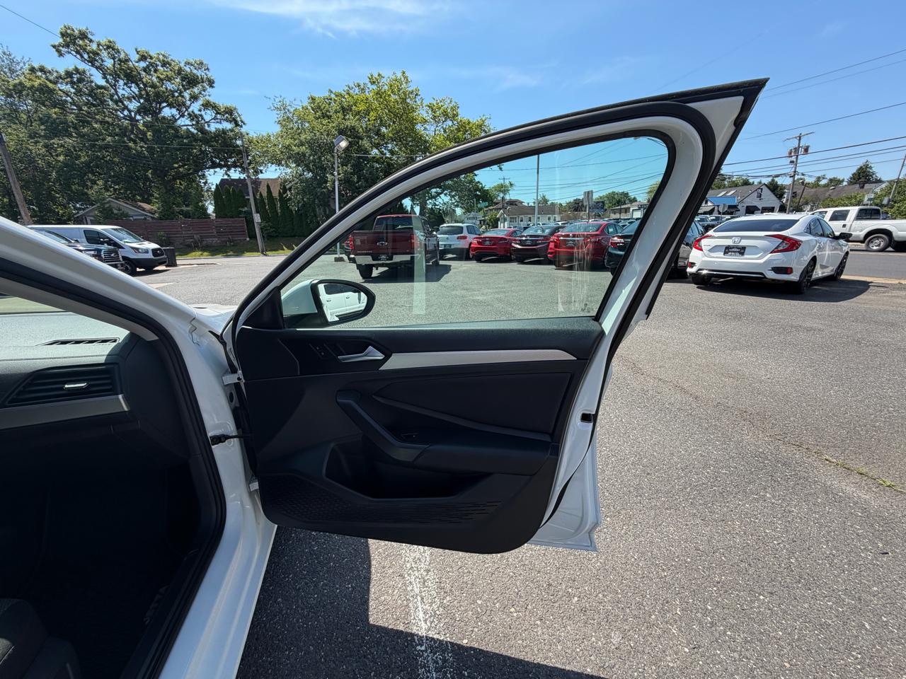 Volkswagen Jetta 1.4T S 6A 2019
