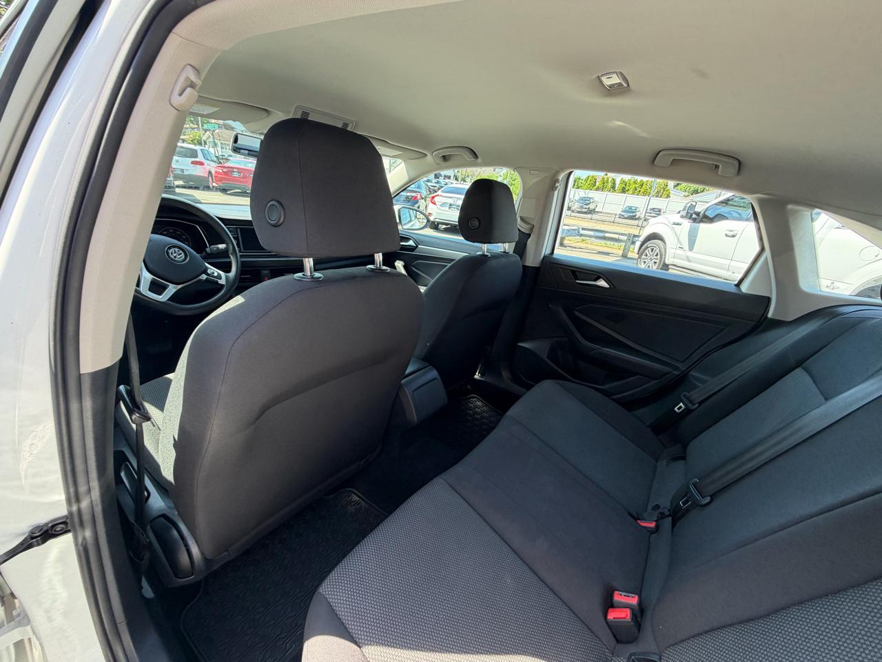 Volkswagen Jetta 1.4T S 6A 2019
