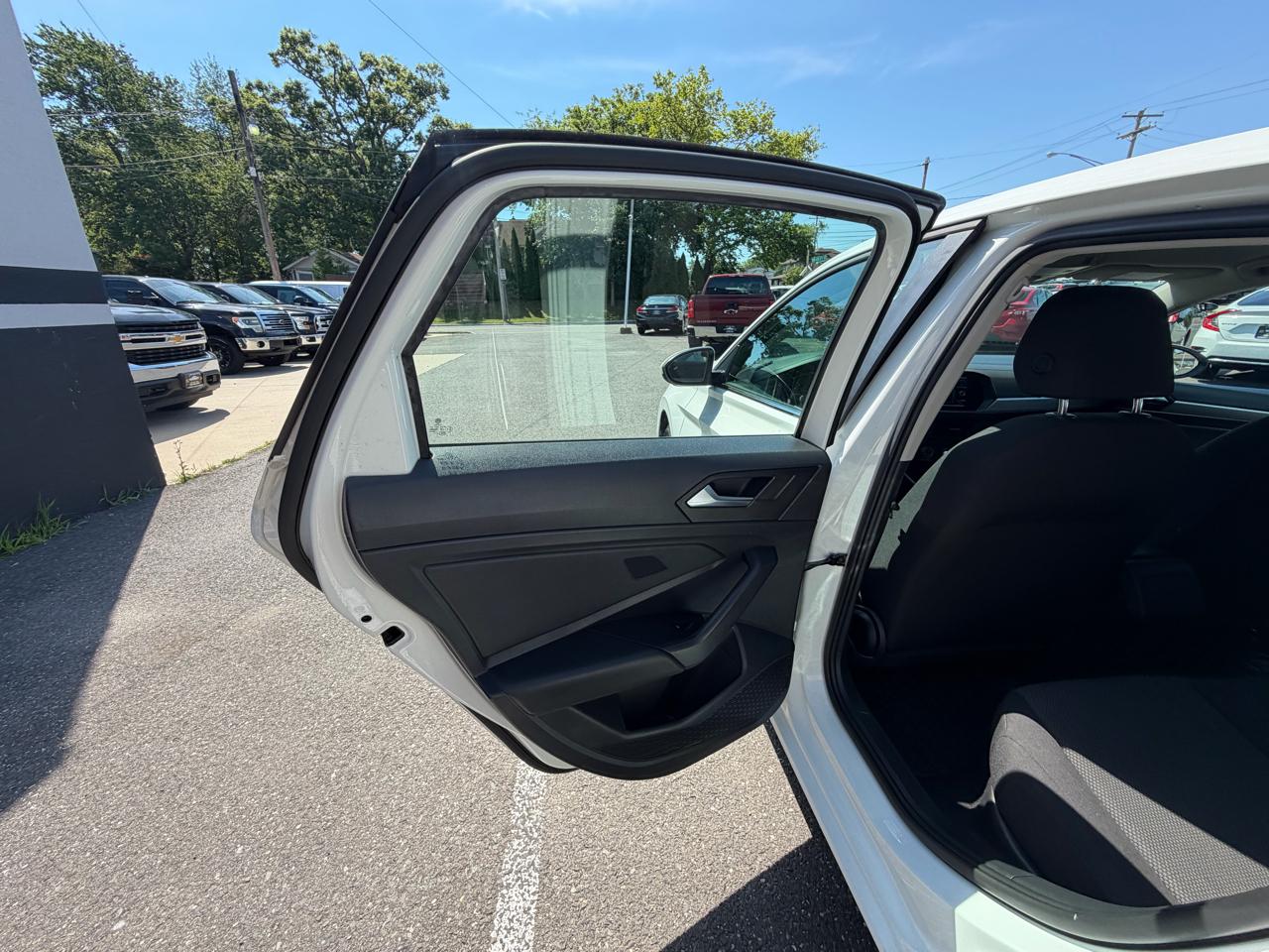 Volkswagen Jetta 1.4T S 6A 2019
