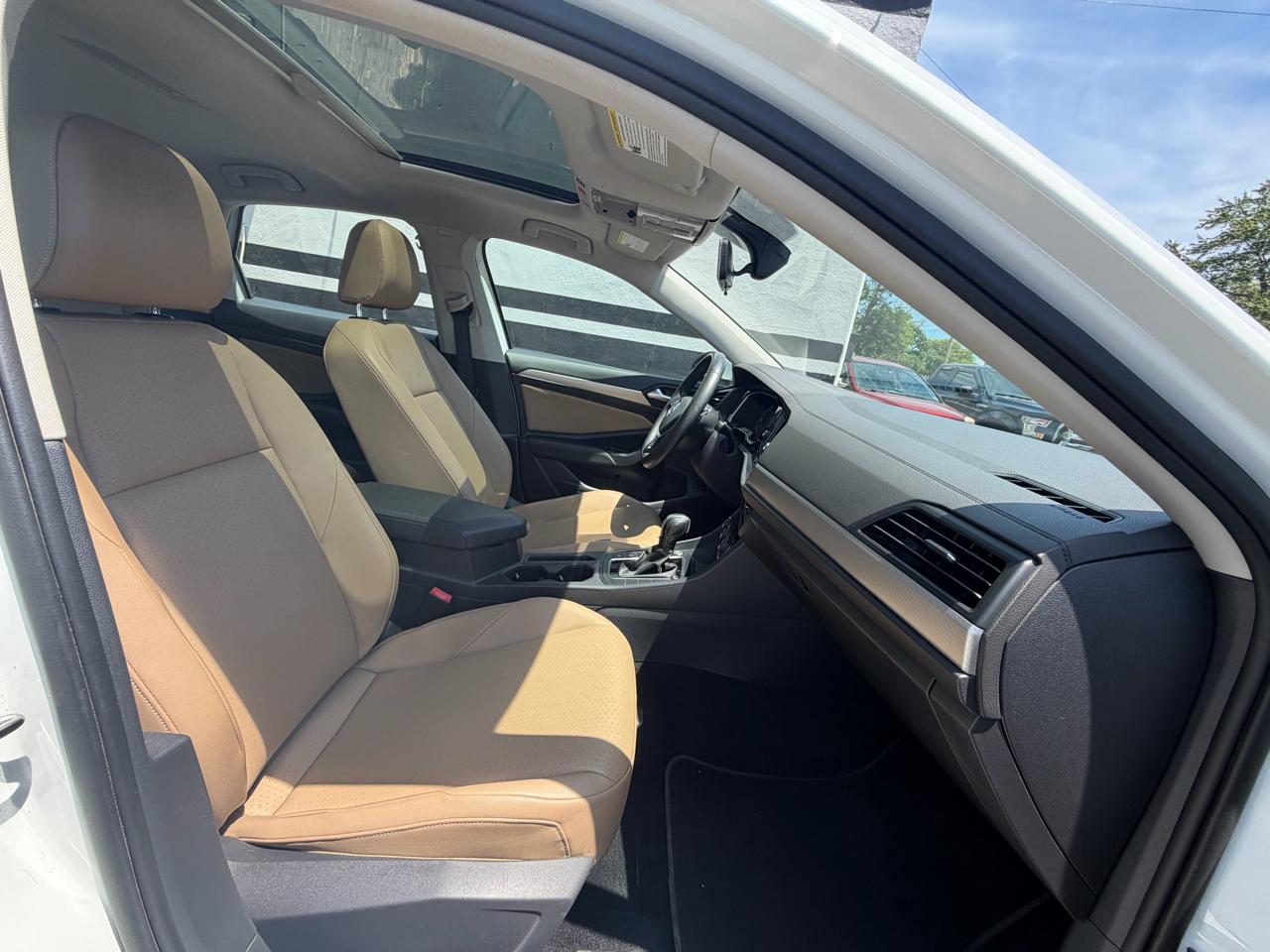 Volkswagen Jetta 1.4T S 8A 2020