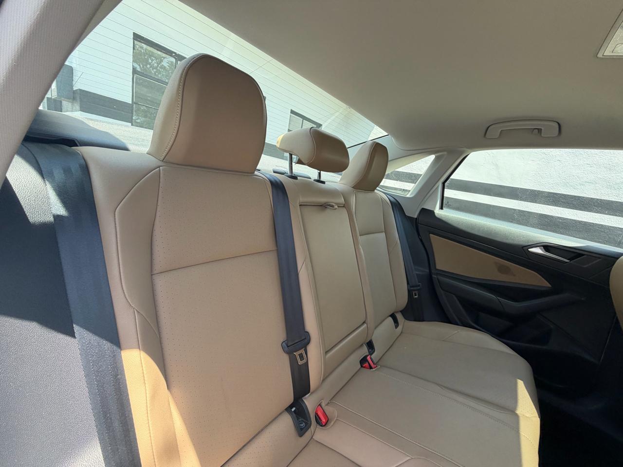 Volkswagen Jetta 1.4T S 8A 2020