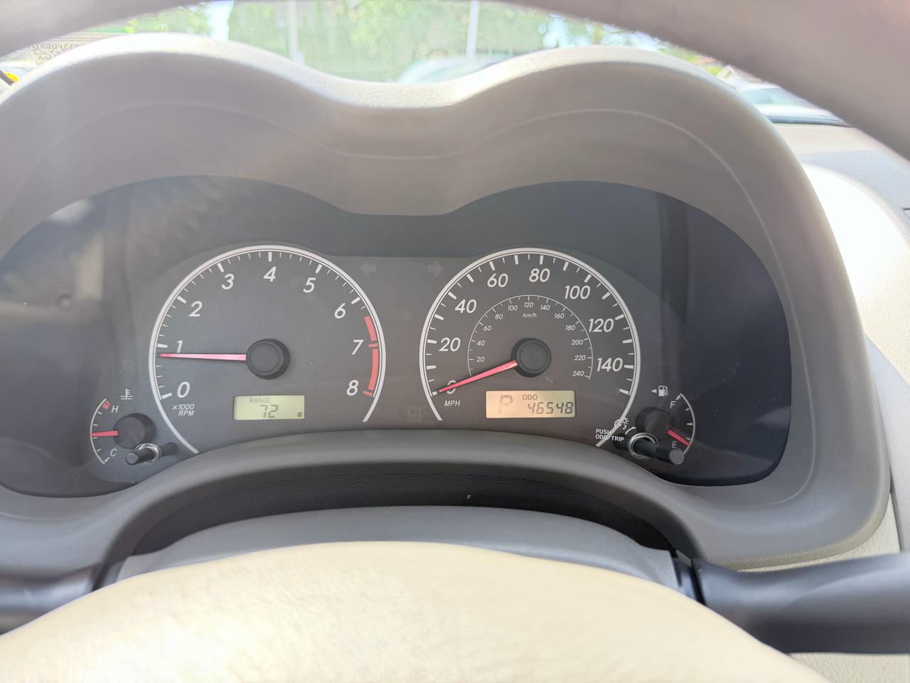 Toyota Corolla Base 5-Speed MT 2010
