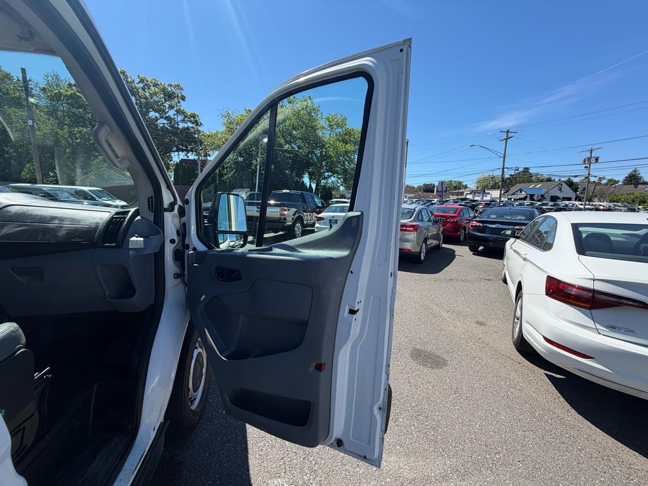 Ford Transit 250 Van Med. Roof w/Sliding Pass. 148-in. WB 2016