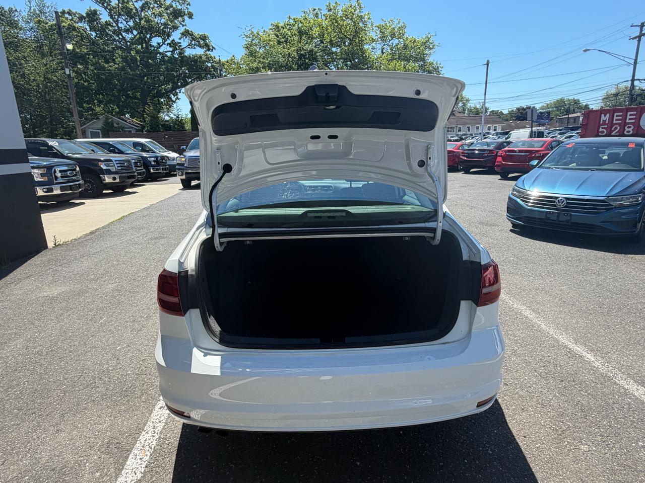 Volkswagen Jetta 1.4T S w/Technology 6A 2016