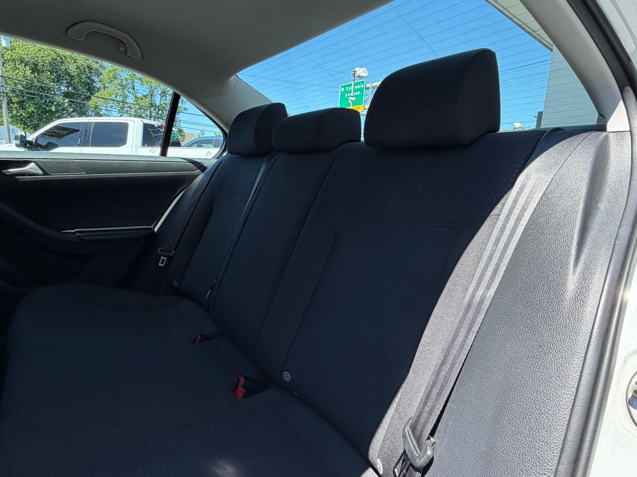 Volkswagen Jetta 1.4T S w/Technology 6A 2016