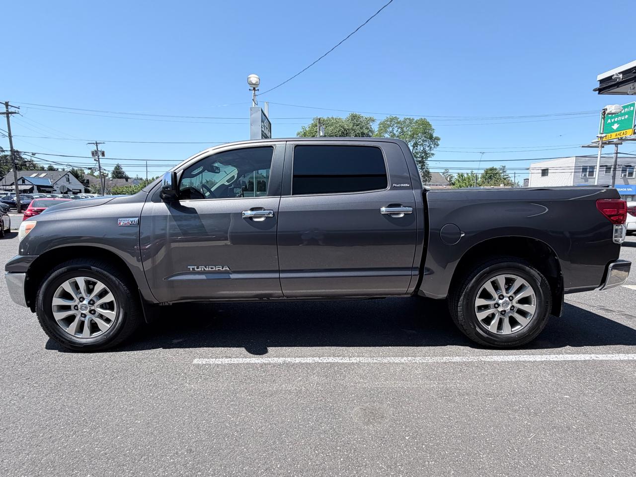 Toyota Tundra Limited 5.7L FFV CrewMax 4WD 2012