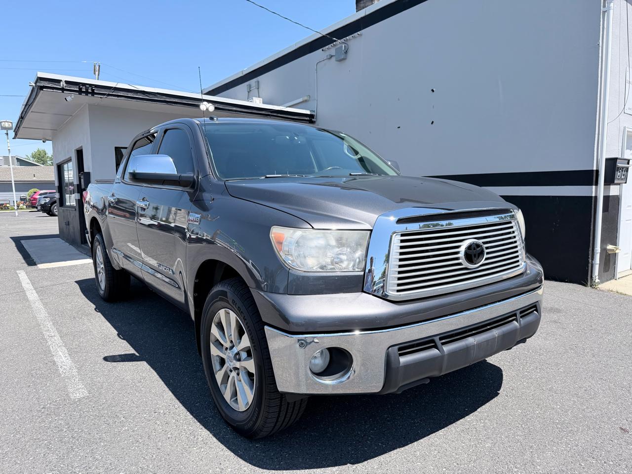 Toyota Tundra Limited 5.7L FFV CrewMax 4WD 2012
