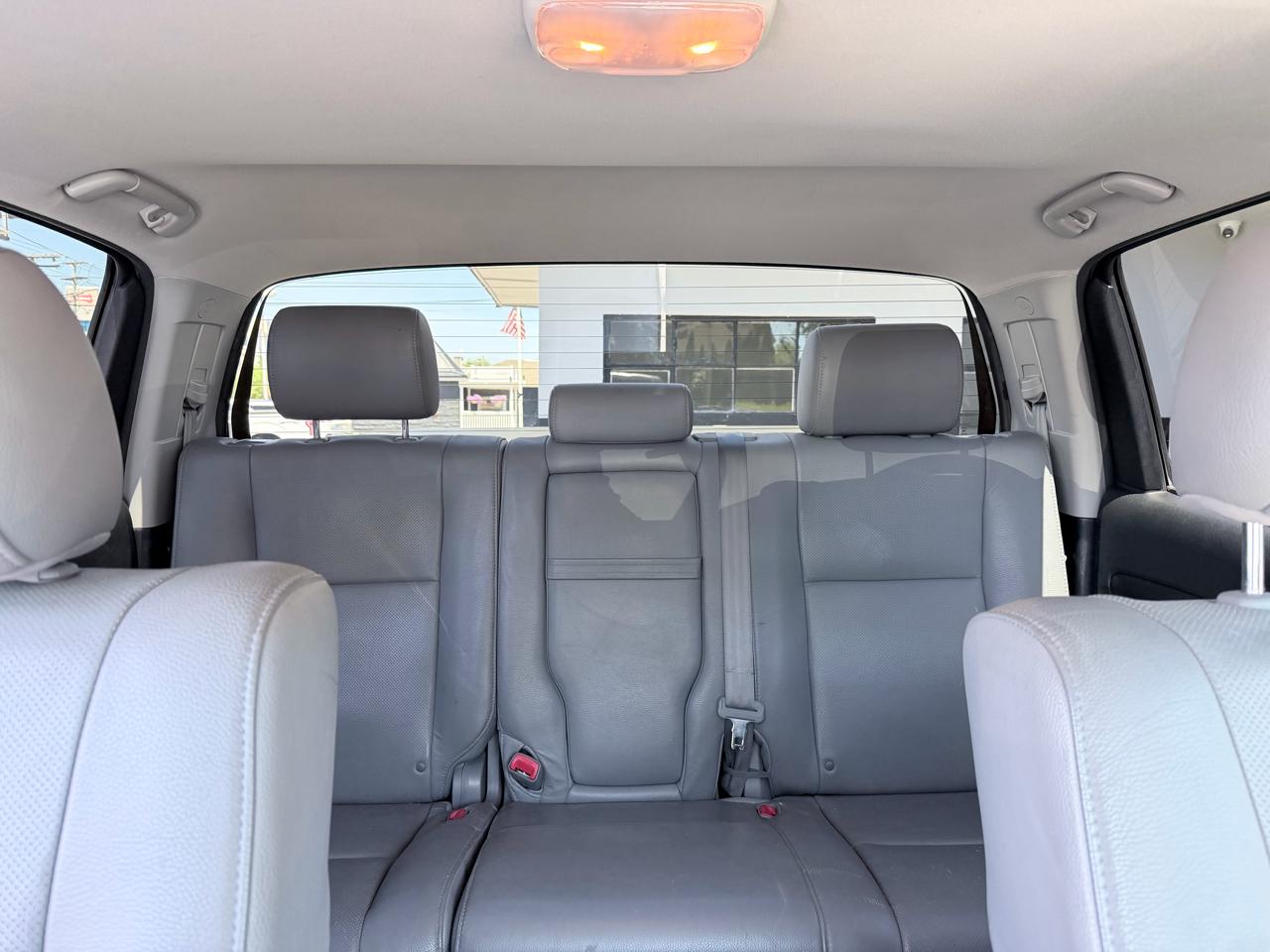 Toyota Tundra Limited 5.7L FFV CrewMax 4WD 2012