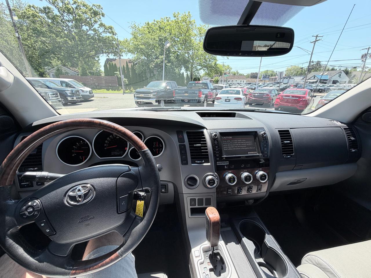 Toyota Tundra Limited 5.7L FFV CrewMax 4WD 2012