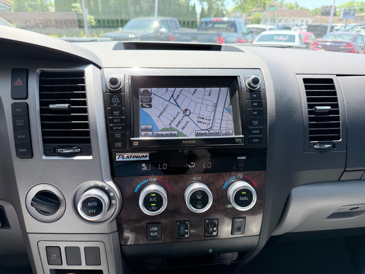 Toyota Tundra Limited 5.7L FFV CrewMax 4WD 2012