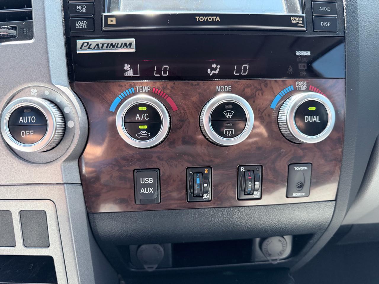 Toyota Tundra Limited 5.7L FFV CrewMax 4WD 2012