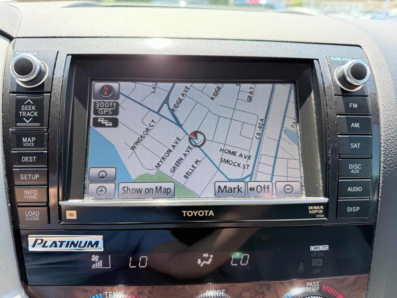 Toyota Tundra Limited 5.7L FFV CrewMax 4WD 2012