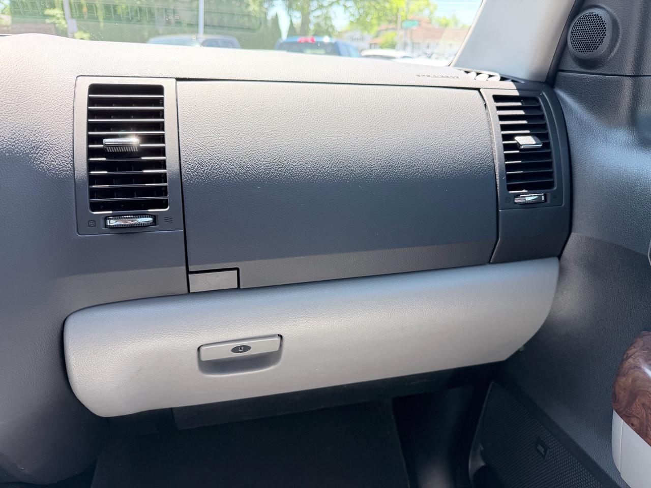Toyota Tundra Limited 5.7L FFV CrewMax 4WD 2012
