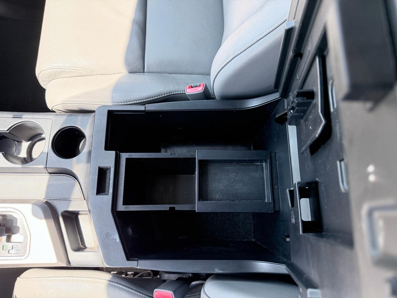 Toyota Tundra Limited 5.7L FFV CrewMax 4WD 2012