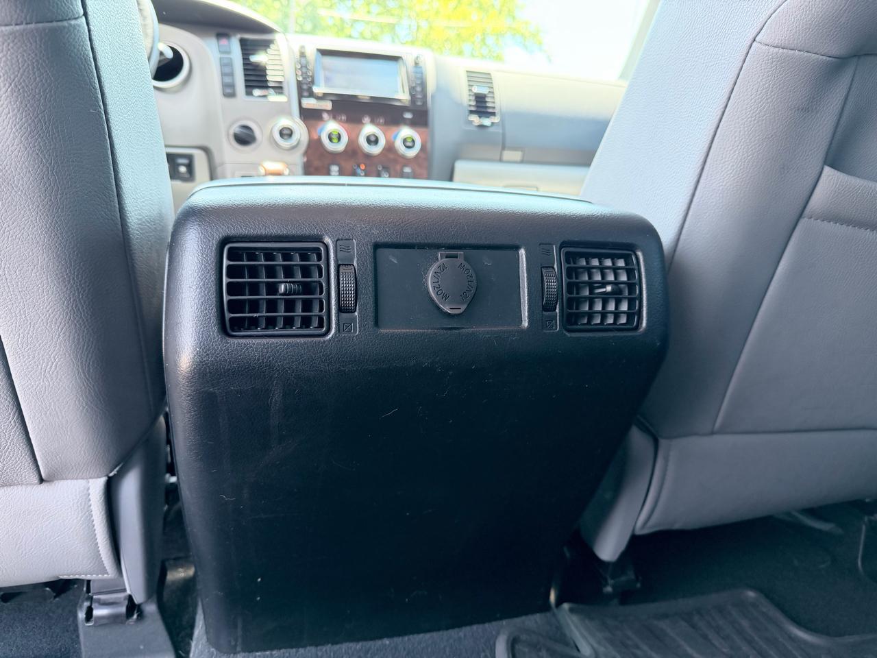 Toyota Tundra Limited 5.7L FFV CrewMax 4WD 2012