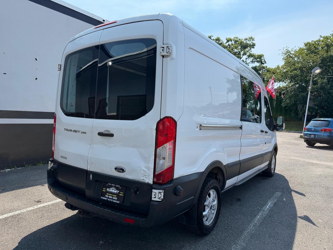 Ford Transit 250 Van Med. Roof w/Sliding Pass. 148-in. WB 2016