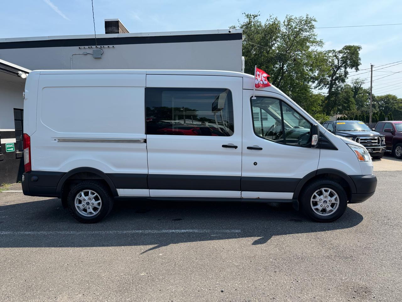 Ford Transit 250 Van Med. Roof w/Sliding Pass. 148-in. WB 2016