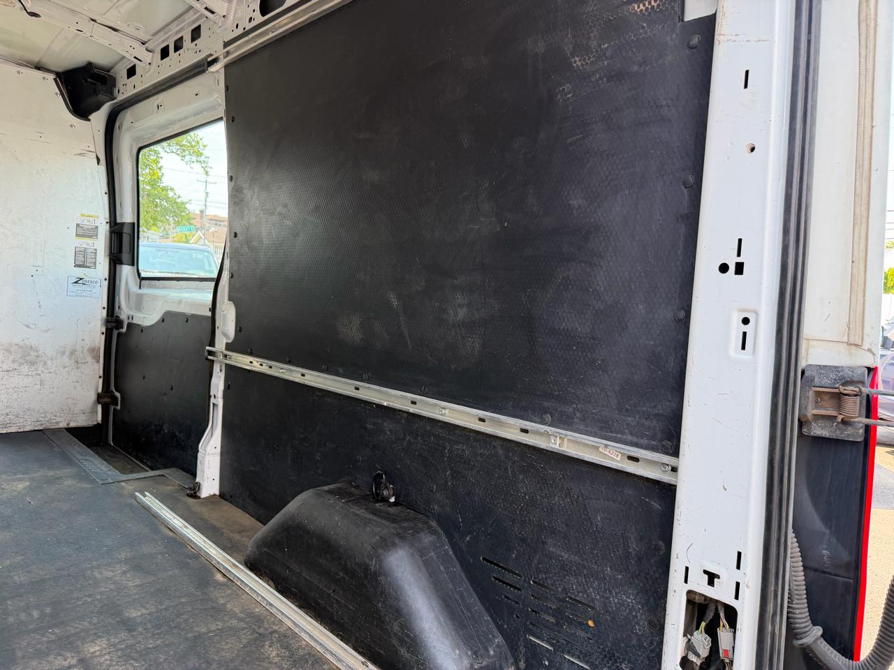 Ford Transit 250 Van Med. Roof w/Sliding Pass. 148-in. WB 2016
