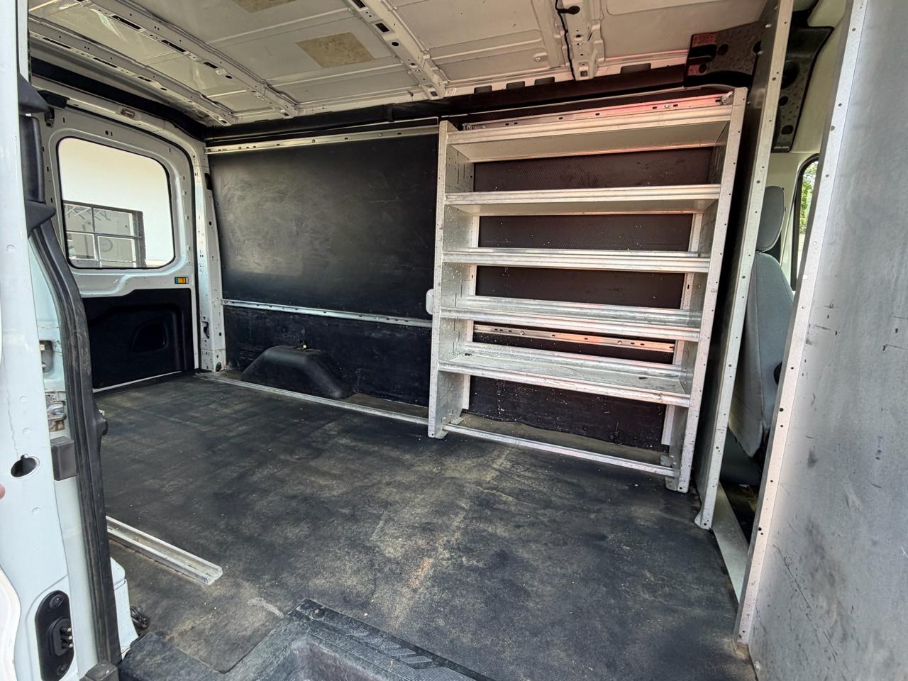 Ford Transit 250 Van Med. Roof w/Sliding Pass. 148-in. WB 2016