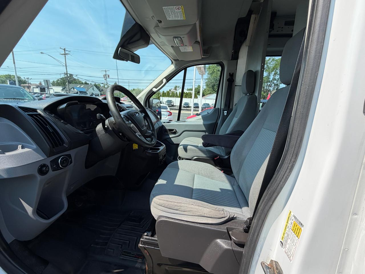 Ford Transit 250 Van Med. Roof w/Sliding Pass. 148-in. WB 2016