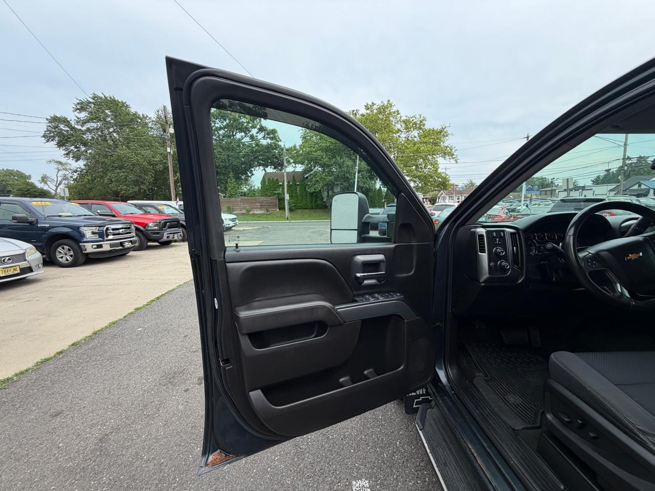 2017 Chevrolet Silverado 1500 LT - Photo 19